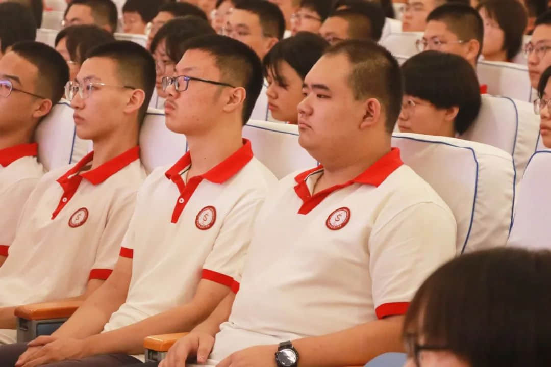 心懷鯤鵬志 不負(fù)青春時丨高三年級高考備考動員大會