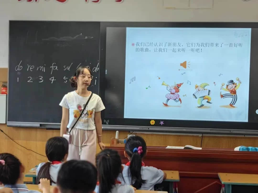 【立小?聚焦教學】開學新面貌 把脈新課堂｜石家莊私立一中附屬小學開展新學期“推門聽課”活動