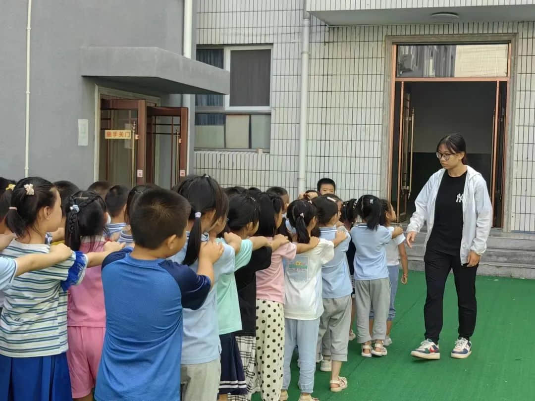【立小?聚焦教學】開學新面貌 把脈新課堂｜石家莊私立一中附屬小學開展新學期“推門聽課”活動