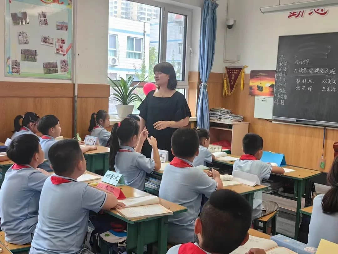 【立小?聚焦教學】開學新面貌 把脈新課堂｜石家莊私立一中附屬小學開展新學期“推門聽課”活動