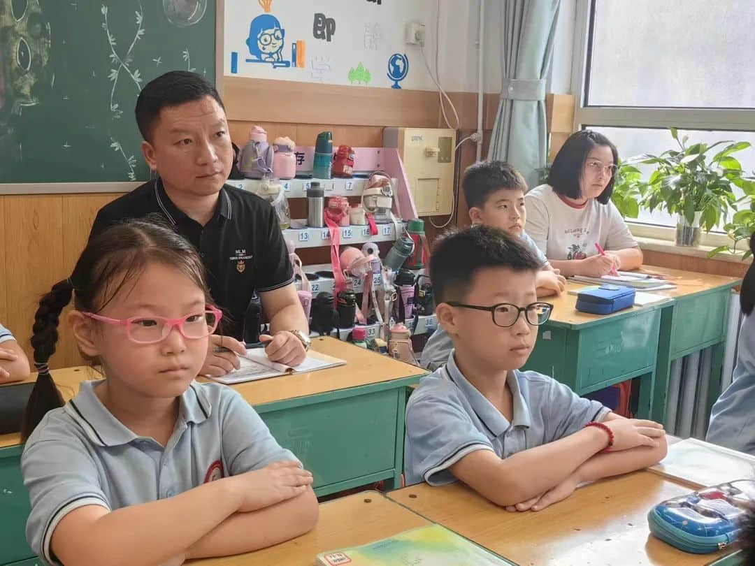 【立小?聚焦教學】開學新面貌 把脈新課堂｜石家莊私立一中附屬小學開展新學期“推門聽課”活動