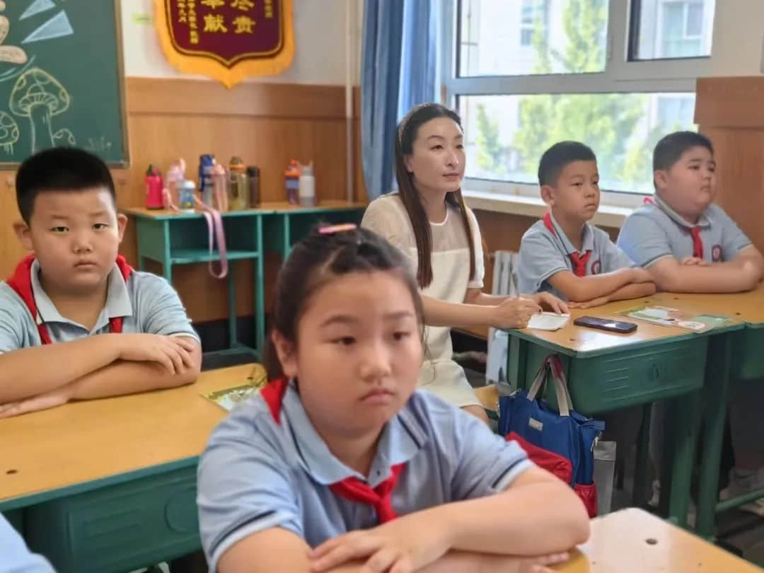 【立小?聚焦教學】開學新面貌 把脈新課堂｜石家莊私立一中附屬小學開展新學期“推門聽課”活動