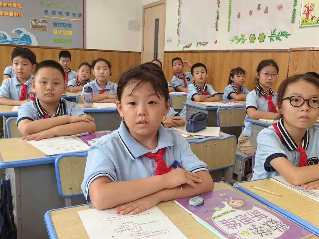 【立小?聚焦教學】開學新面貌 把脈新課堂｜石家莊私立一中附屬小學開展新學期“推門聽課”活動
