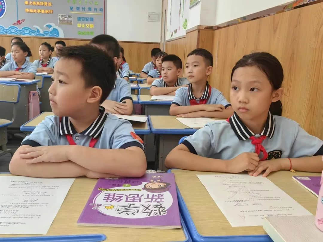 【立小?聚焦教學】開學新面貌 把脈新課堂｜石家莊私立一中附屬小學開展新學期“推門聽課”活動