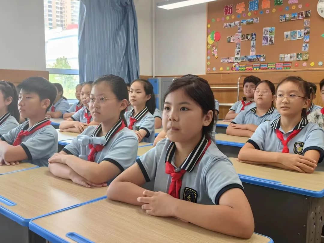 【立小?聚焦教學】開學新面貌 把脈新課堂｜石家莊私立一中附屬小學開展新學期“推門聽課”活動