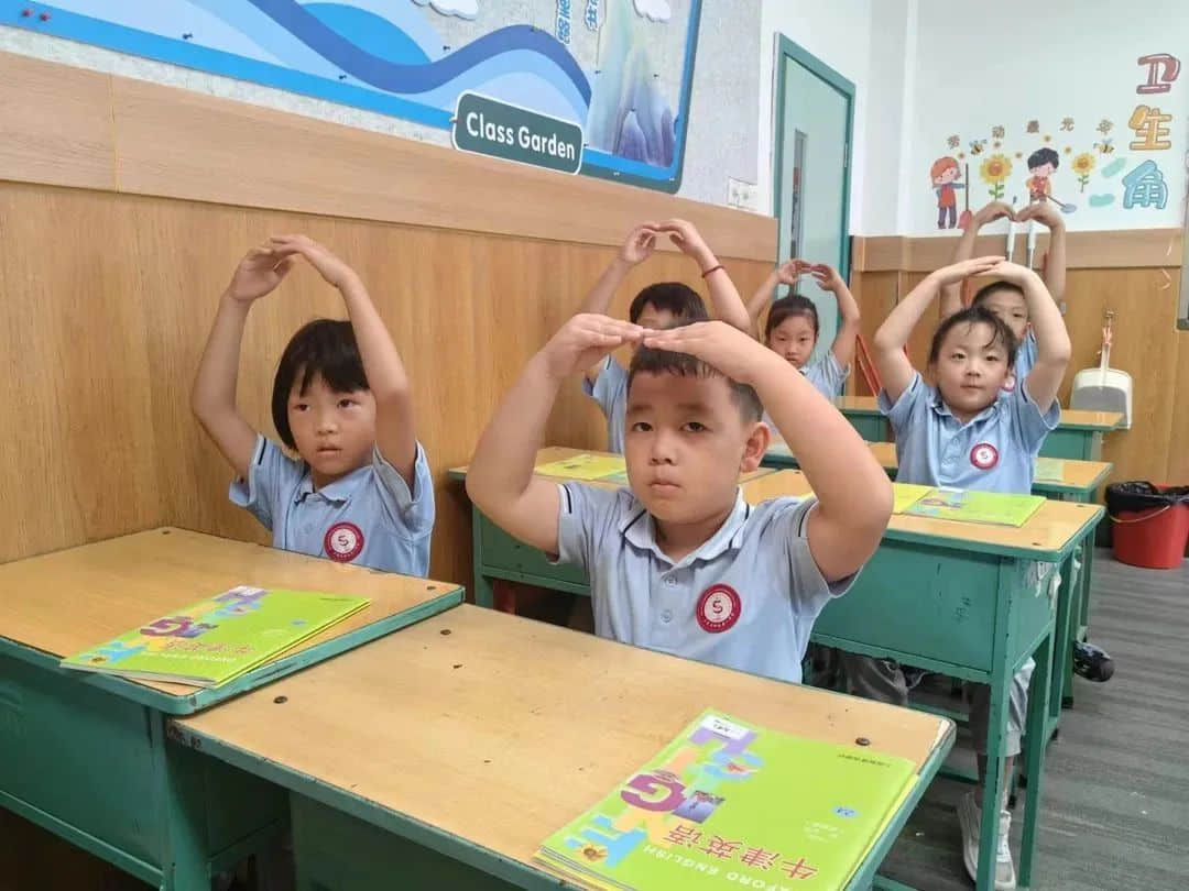 【立小?聚焦教學】開學新面貌 把脈新課堂｜石家莊私立一中附屬小學開展新學期“推門聽課”活動
