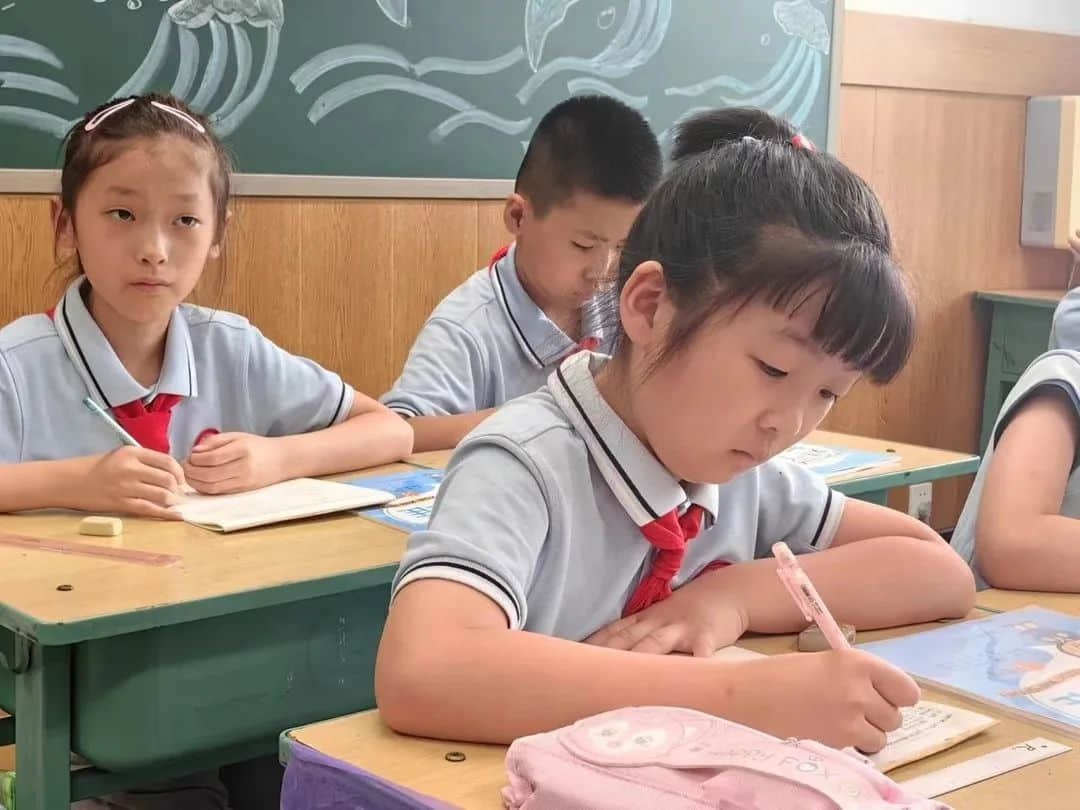 【立小?聚焦教學】開學新面貌 把脈新課堂｜石家莊私立一中附屬小學開展新學期“推門聽課”活動
