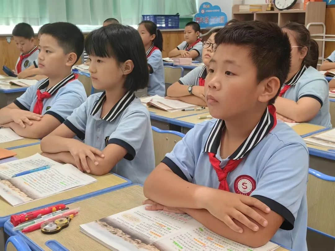 【立小?聚焦教學】開學新面貌 把脈新課堂｜石家莊私立一中附屬小學開展新學期“推門聽課”活動