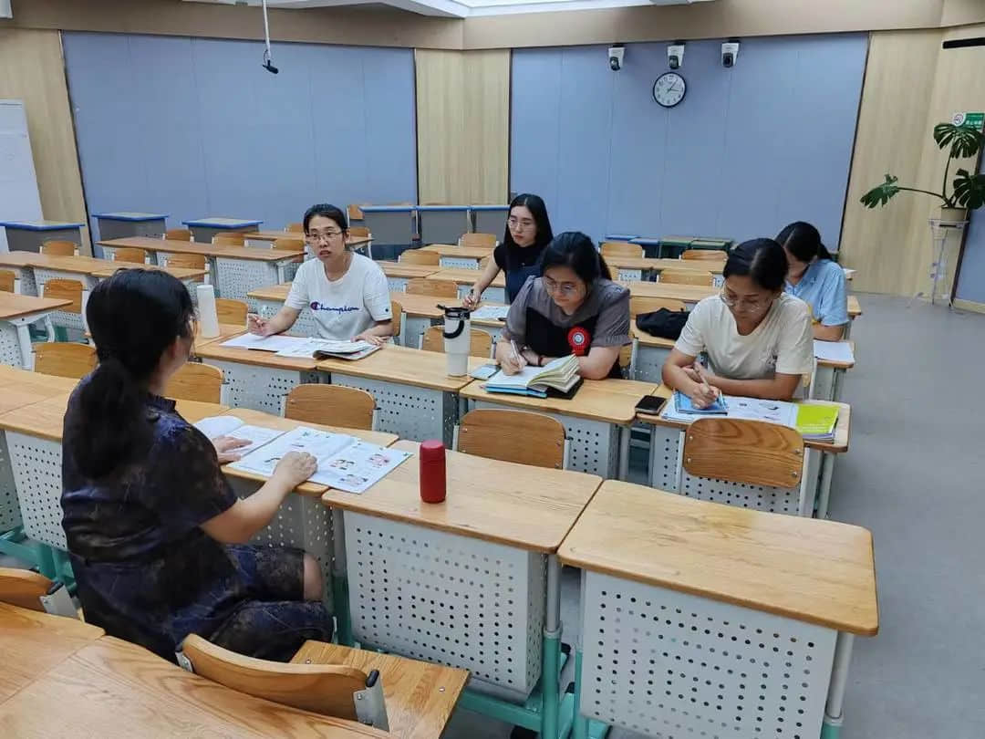 【立小?聚焦教學】開學新面貌 把脈新課堂｜石家莊私立一中附屬小學開展新學期“推門聽課”活動