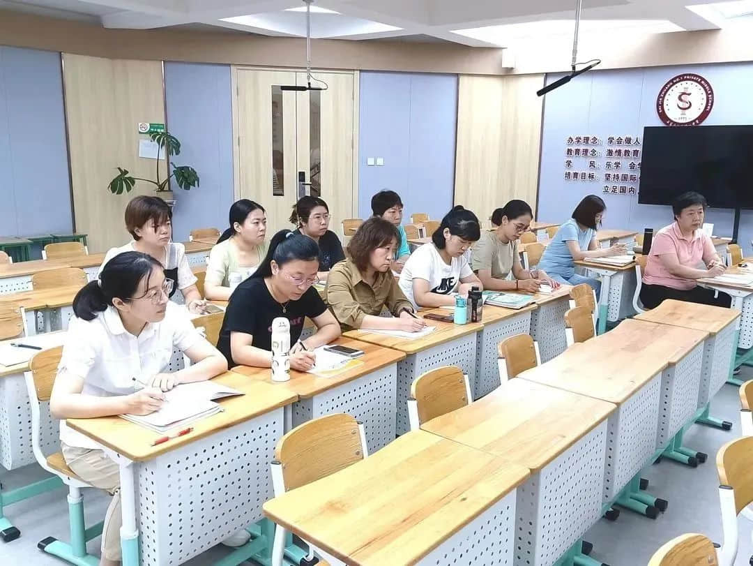 【立小?聚焦教學】開學新面貌 把脈新課堂｜石家莊私立一中附屬小學開展新學期“推門聽課”活動