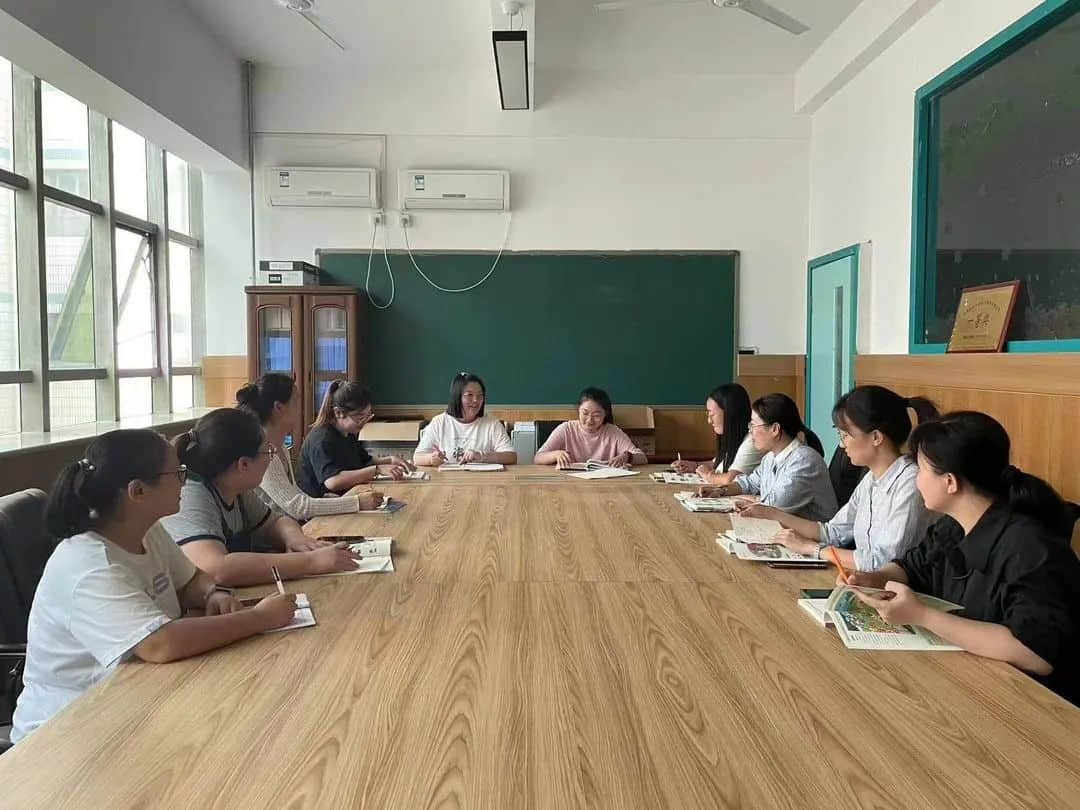 【立小?聚焦教學】開學新面貌 把脈新課堂｜石家莊私立一中附屬小學開展新學期“推門聽課”活動