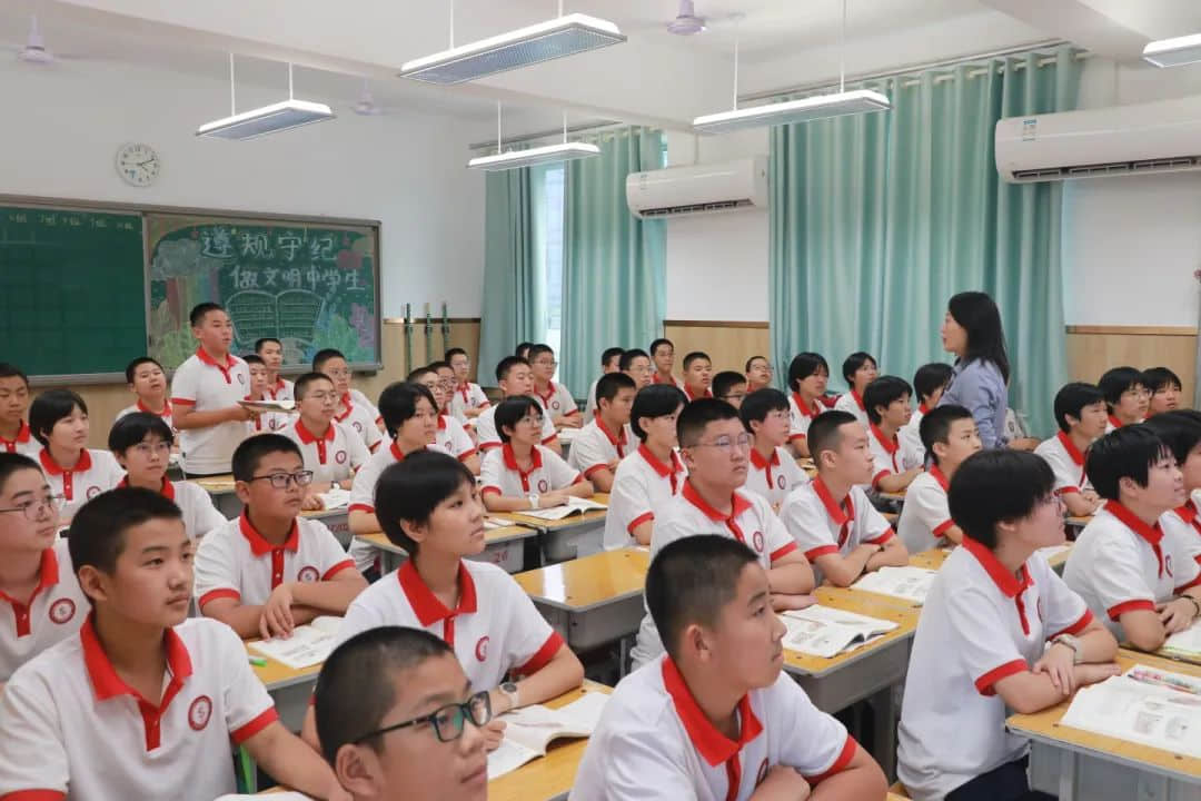無奮斗 不青春丨初二年級(jí)厲兵秣馬備戰(zhàn)期中