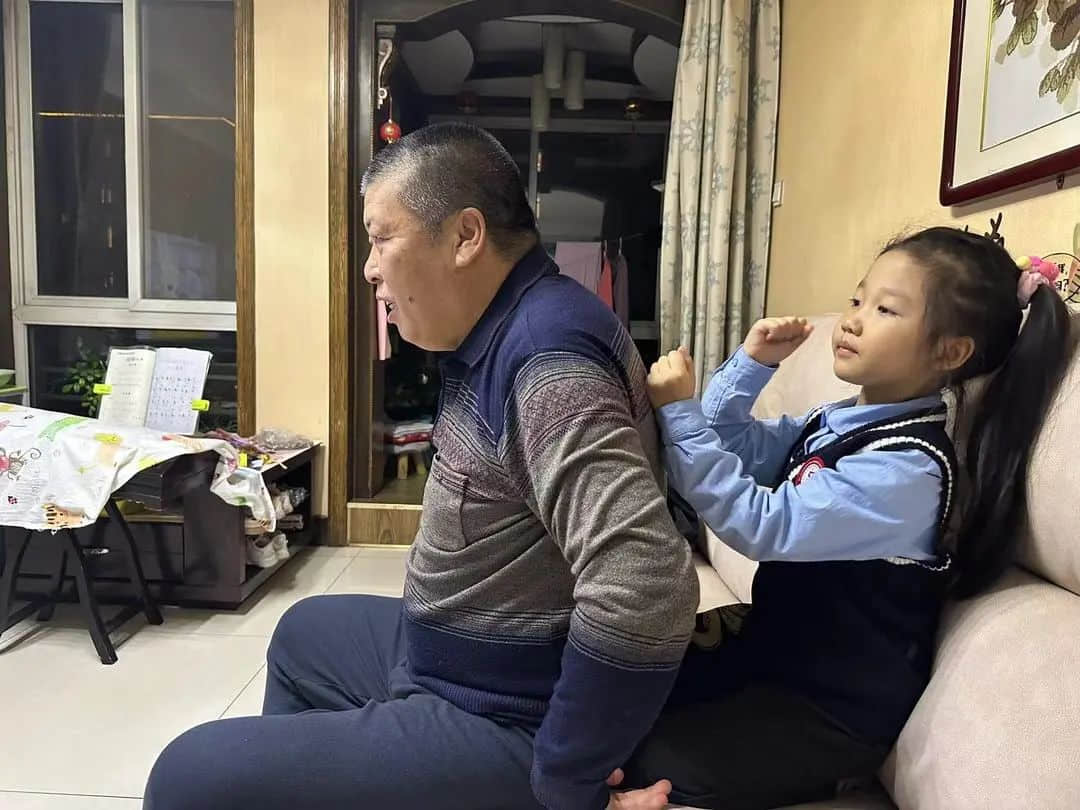 【預(yù)?感恩】知恩于心 感恩“預(yù)”行——石家莊私立一中附小預(yù)科部|以愛(ài)之名 預(yù)娃感恩行