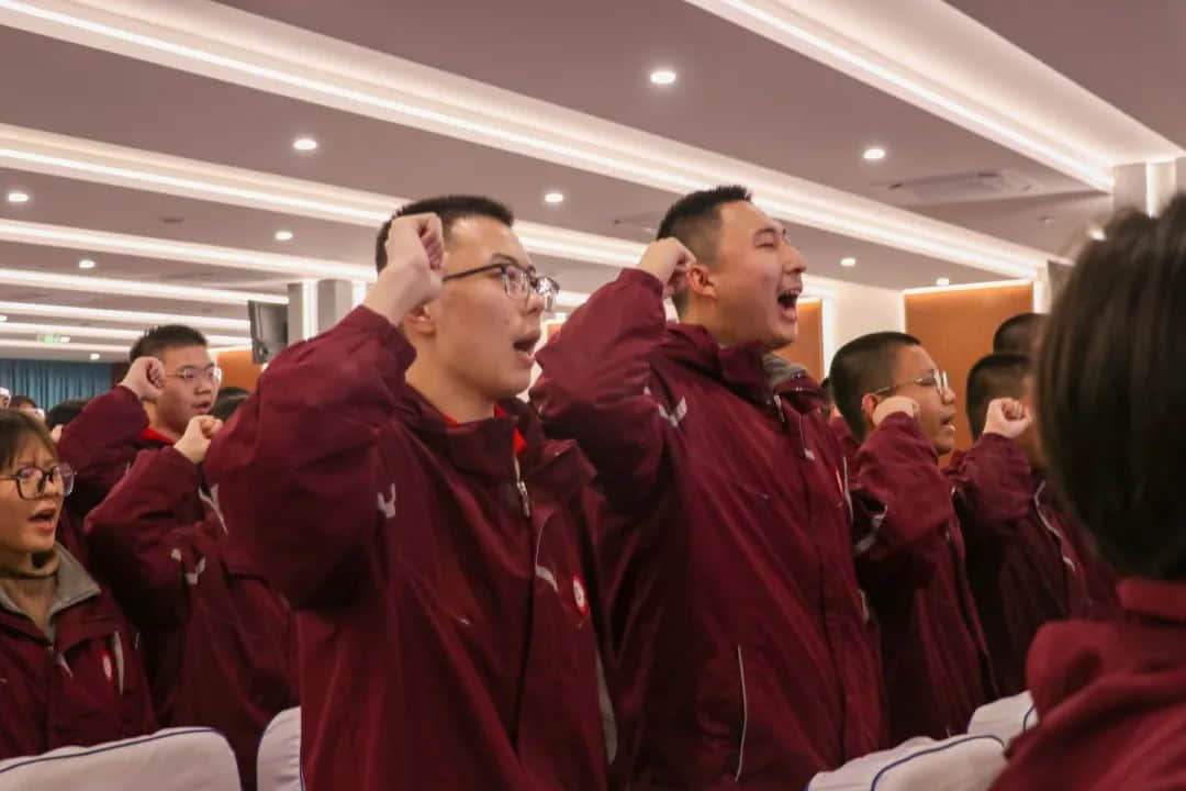 爭(zhēng)先燃激情 奮進(jìn)正當(dāng)時(shí)丨高二年級(jí)召開四調(diào)表彰暨班級(jí)爭(zhēng)先賽