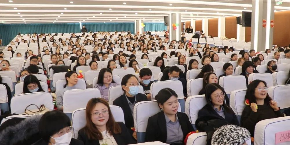 瑞雪豐年正當(dāng)時(shí) 砥礪奮進(jìn)啟新篇丨私立一中年會盛典隆重舉行！