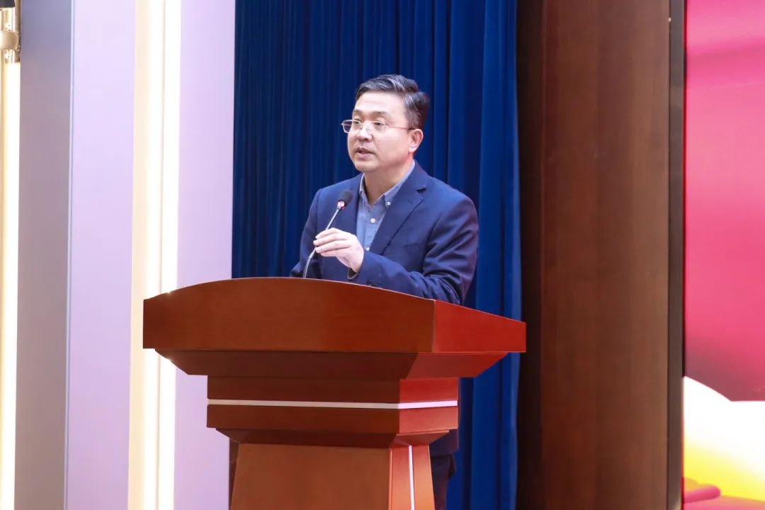 乘風(fēng)破浪戰(zhàn)百日 踔厲奮進鑄輝煌丨高三年級迎戰(zhàn)高考百日誓師活動
