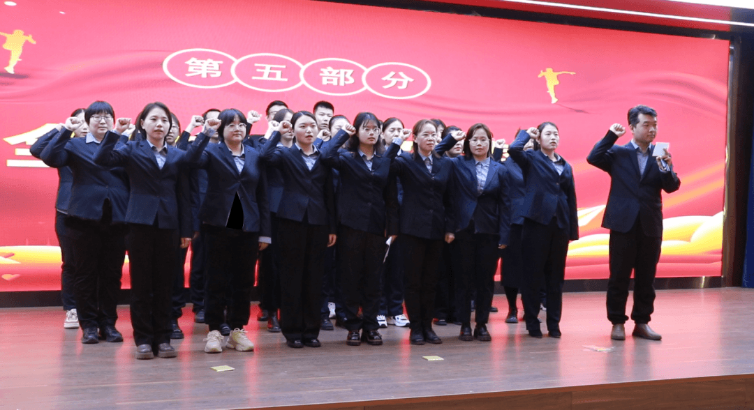 乘風(fēng)破浪戰(zhàn)百日 踔厲奮進鑄輝煌丨高三年級迎戰(zhàn)高考百日誓師活動