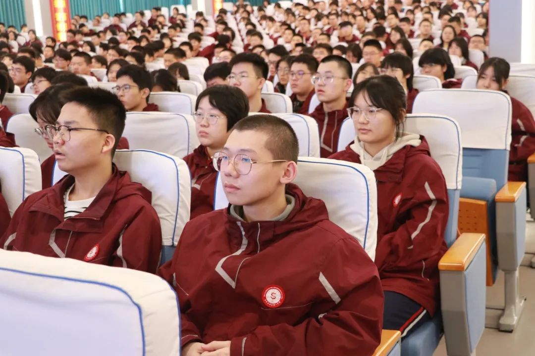 清華大學(xué)學(xué)霸私立一中高考百日勵志行！