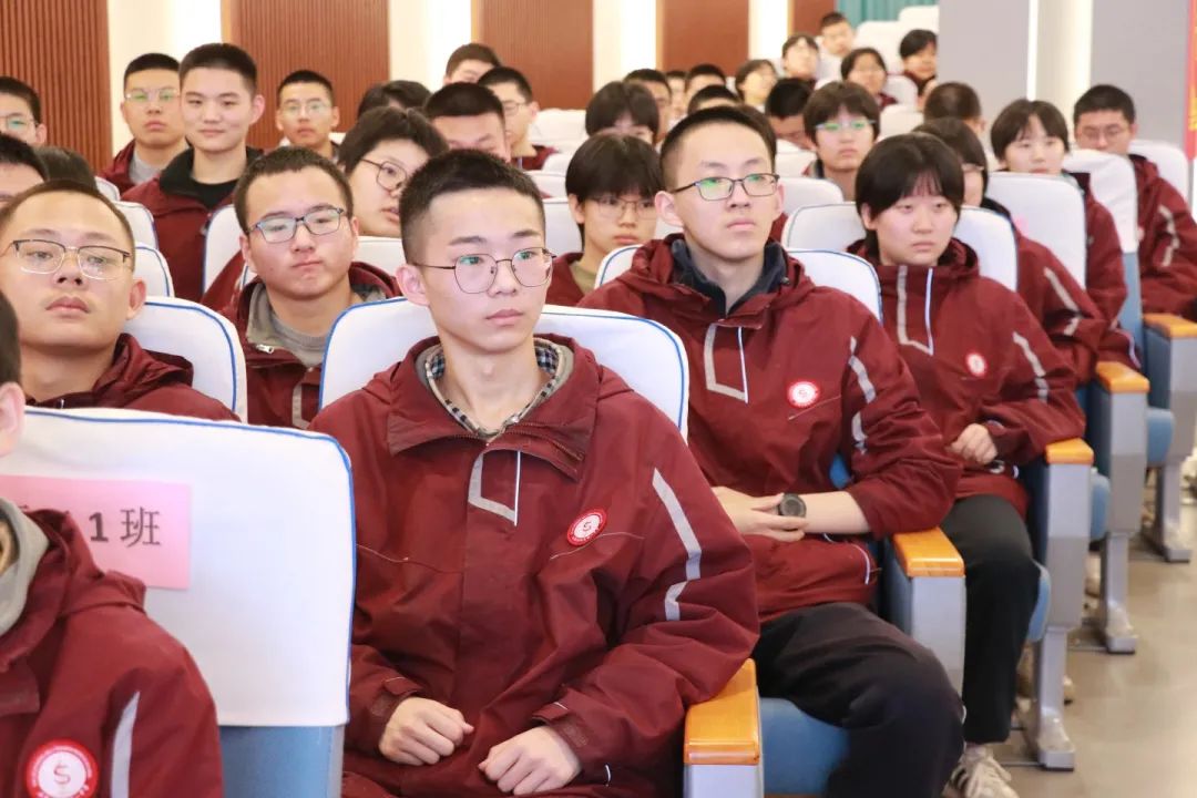 清華大學(xué)學(xué)霸私立一中高考百日勵志行！