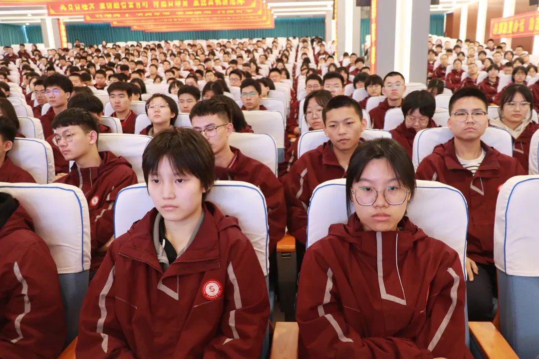 清華大學(xué)學(xué)霸私立一中高考百日勵志行！