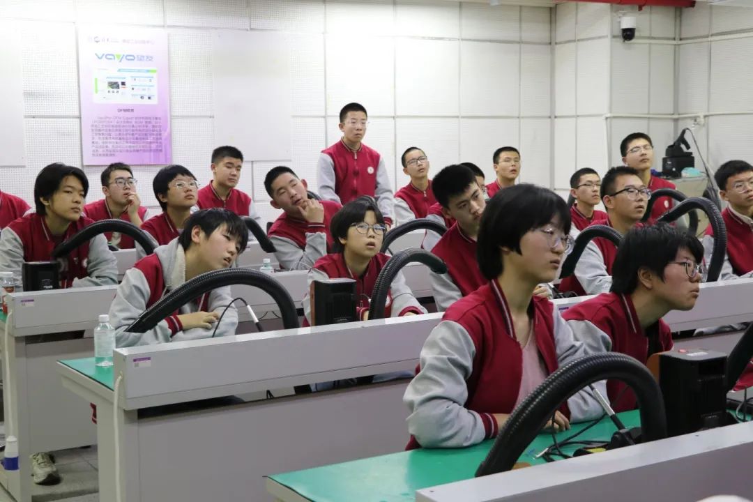 清華大學(xué)，我們來了！