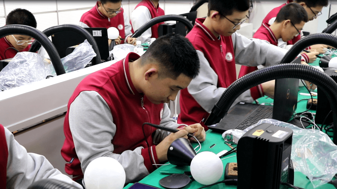 清華大學(xué)，我們來了！