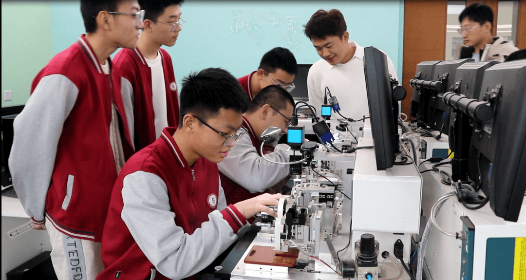 清華大學(xué)，我們來了！