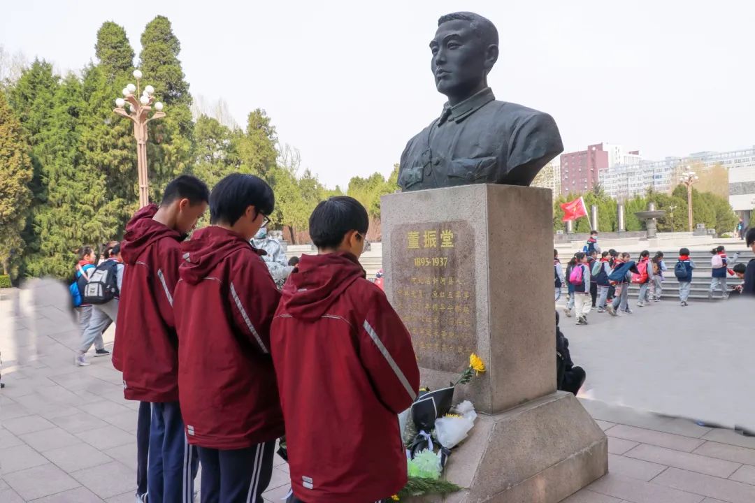 清明祭英烈 吾輩當(dāng)自強(qiáng)丨向英雄致敬！