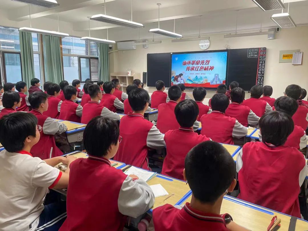 清明祭英烈 吾輩當(dāng)自強(qiáng)丨向英雄致敬！