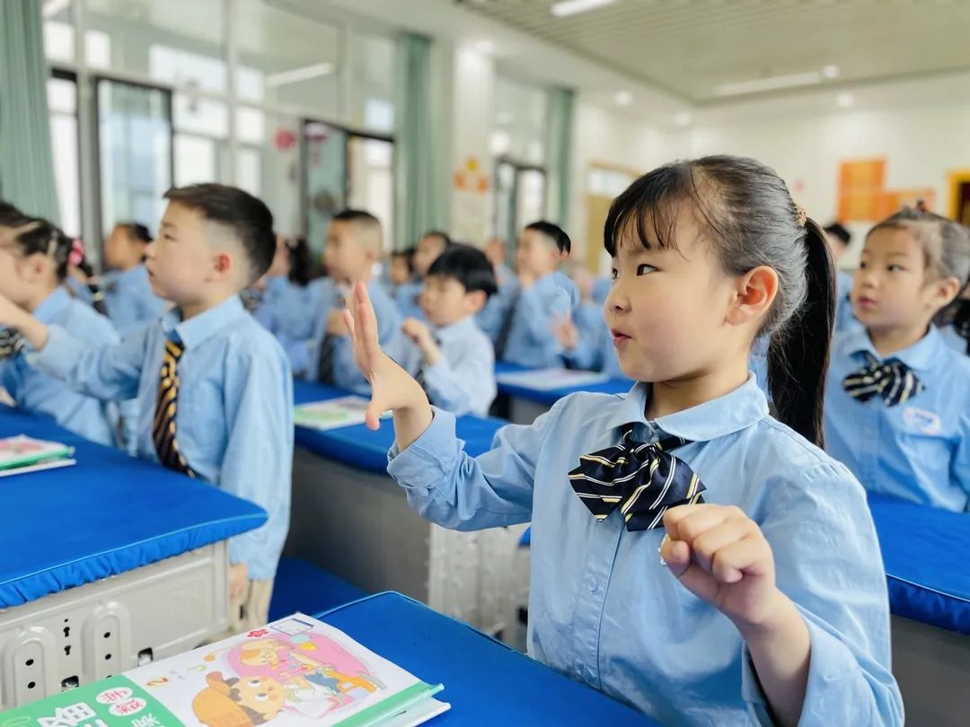 【預(yù)?讀書(shū)】春色恰如許 最美四“閱”天——石家莊私立一中附小預(yù)科部讀書(shū)月活動(dòng)
