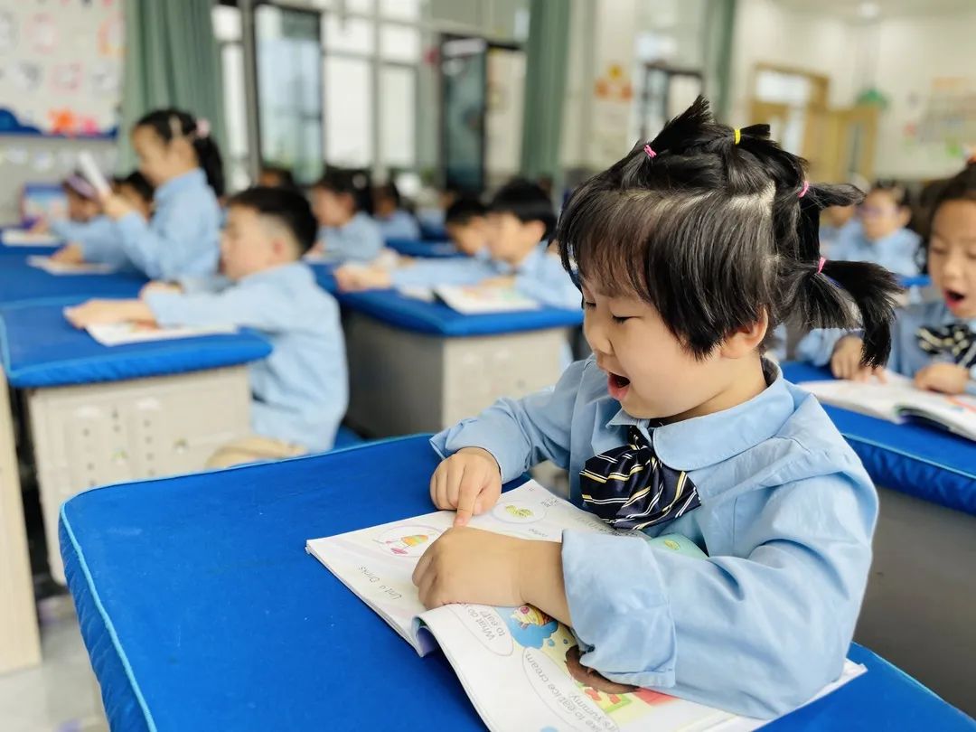【預(yù)?讀書(shū)】春色恰如許 最美四“閱”天——石家莊私立一中附小預(yù)科部讀書(shū)月活動(dòng)