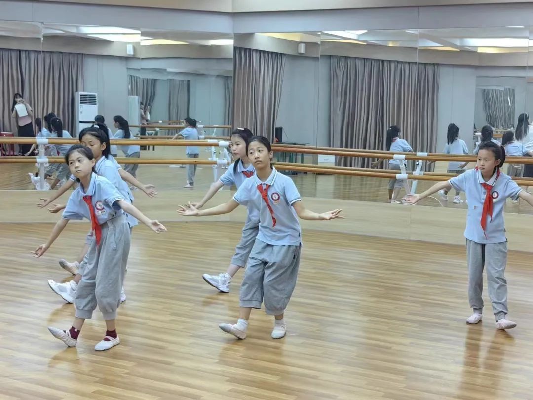 【立小?聚焦教學(xué)】繽紛社團(tuán)展風(fēng)采 啟智潤心助成長(zhǎng)｜立之愛社團(tuán)課活動(dòng)展示