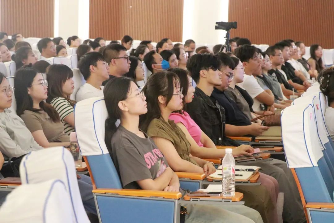 培訓(xùn)賦能踏新程 踔厲獨行續(xù)輝煌丨石家莊私立第一中學(xué)暑期全員培訓(xùn)紀(jì)實