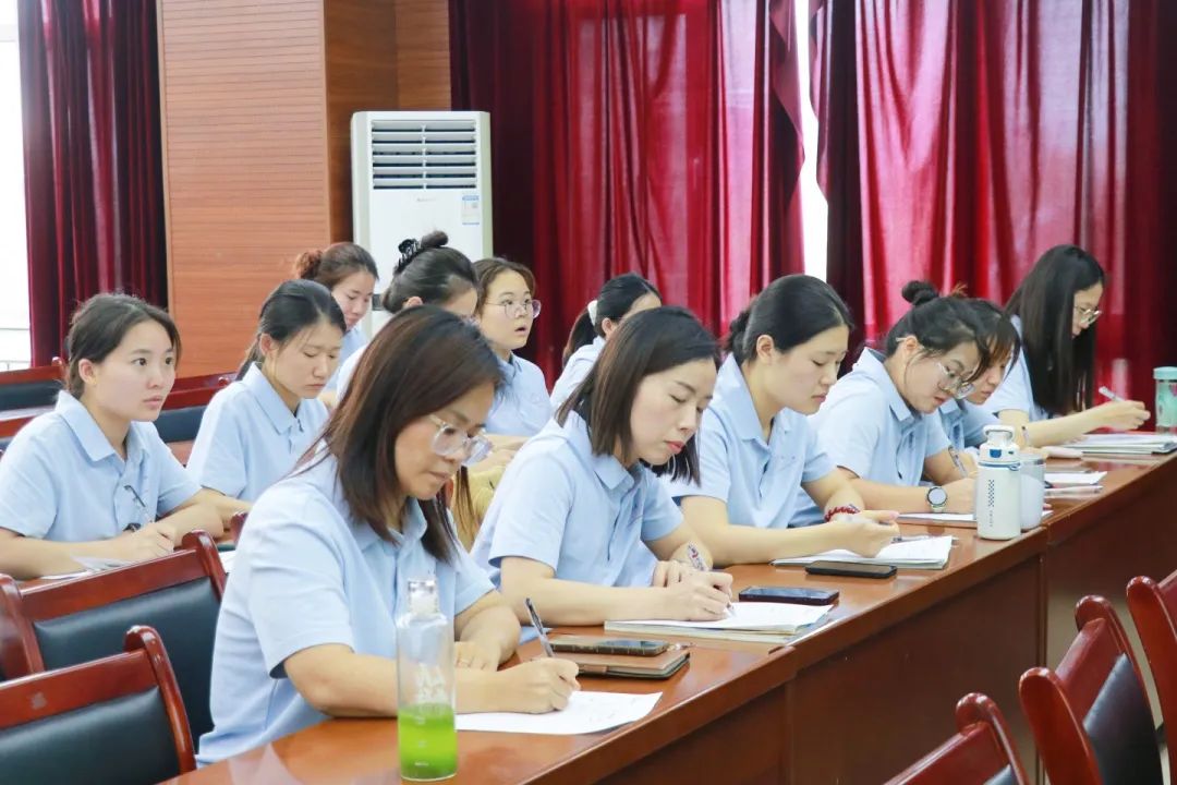 弦歌不輟勤探索 齊學(xué)共研促提升丨高中全體老師新高考培訓(xùn)會(huì)