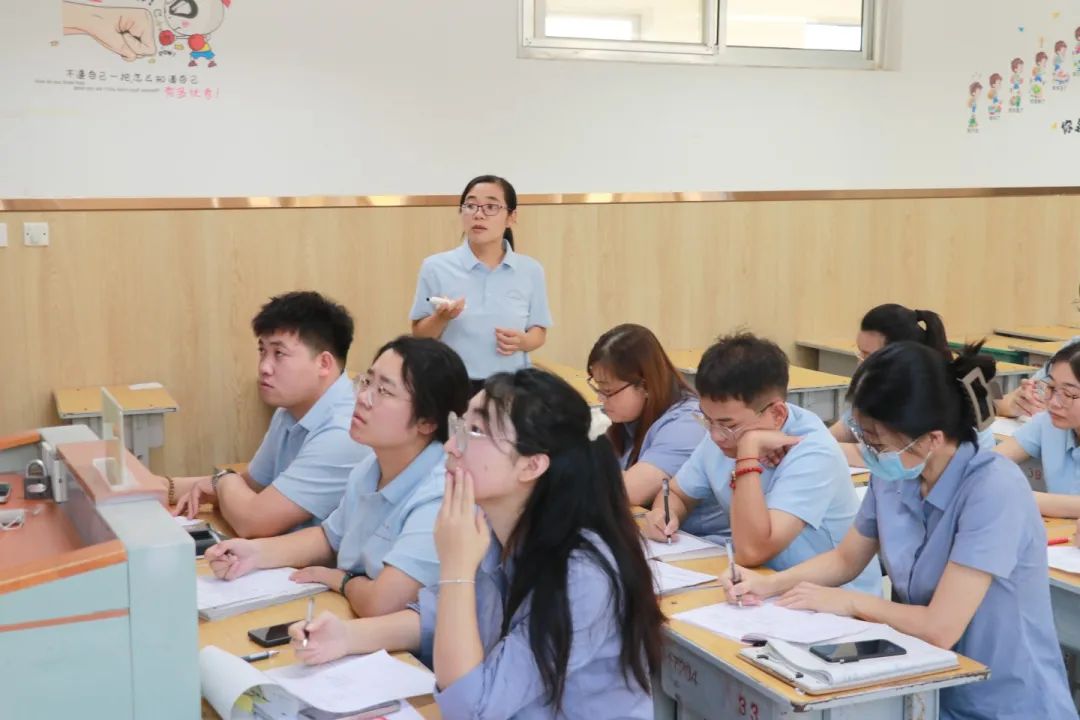 弦歌不輟勤探索 齊學(xué)共研促提升丨高中全體老師新高考培訓(xùn)會(huì)