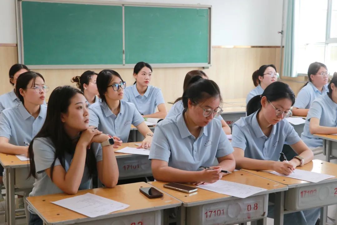 弦歌不輟勤探索 齊學(xué)共研促提升丨高中全體老師新高考培訓(xùn)會(huì)