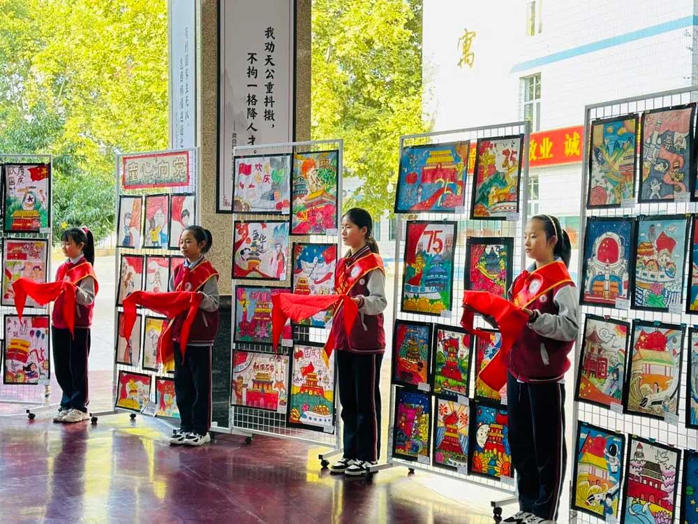 【立小?少先隊(duì)】石家莊私立一中附屬小學(xué)開(kāi)展慶祝中國(guó)少年先鋒隊(duì)75周年“紅領(lǐng)巾愛(ài)祖國(guó)”主題隊(duì)日活動(dòng)