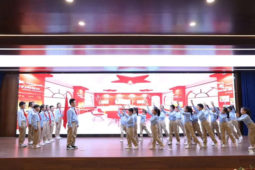 【立小?少先隊(duì)】石家莊私立一中附屬小學(xué)開(kāi)展慶祝中國(guó)少年先鋒隊(duì)75周年“紅領(lǐng)巾愛(ài)祖國(guó)”主題隊(duì)日活動(dòng)