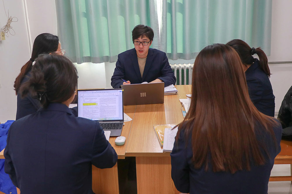三尺講臺有溫度 微光致遠育桃李丨師者匠心，扎根在校園的每個角落