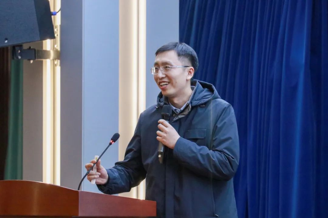 985、211名校面對(duì)面 丨北京交通大學(xué)授予我?！皟?yōu)質(zhì)生源基地”牌