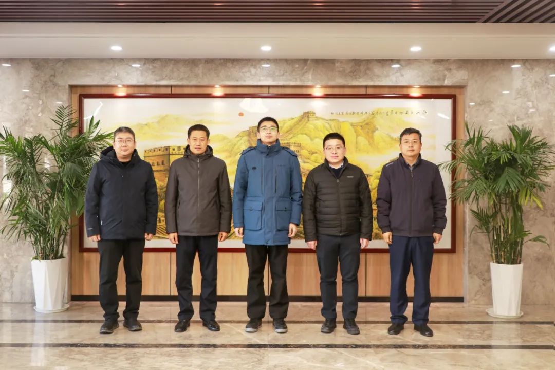 985、211名校面對面 丨東北大學(xué)和中國海洋大學(xué)授予我校“優(yōu)質(zhì)生源基地”牌