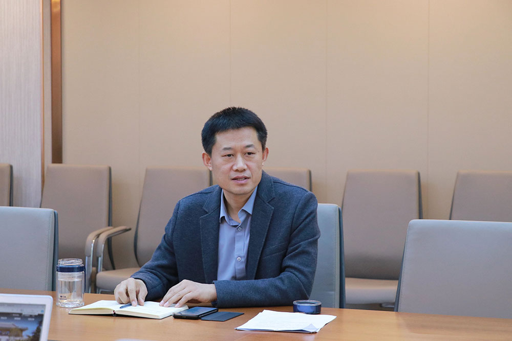 985、211名校面對面 丨東北大學(xué)和中國海洋大學(xué)授予我?！皟?yōu)質(zhì)生源基地”牌