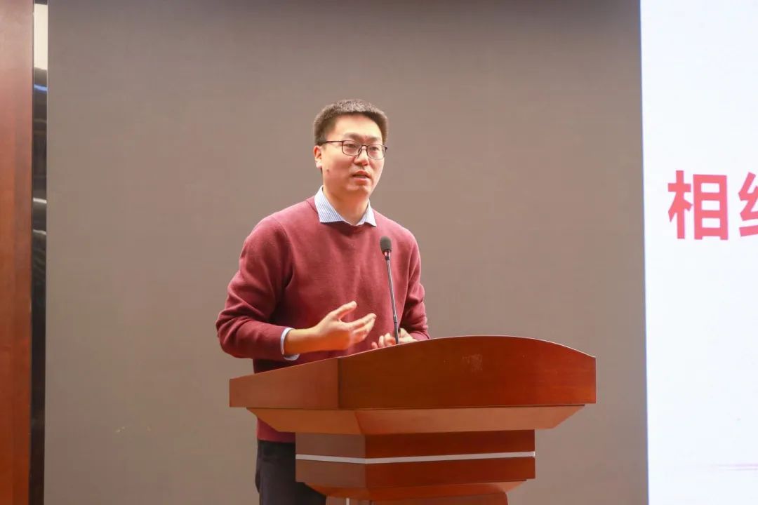 985、211名校面對面 丨中南財經(jīng)政法大學和華中農業(yè)大學授予我?！皟?yōu)質生源基地”牌