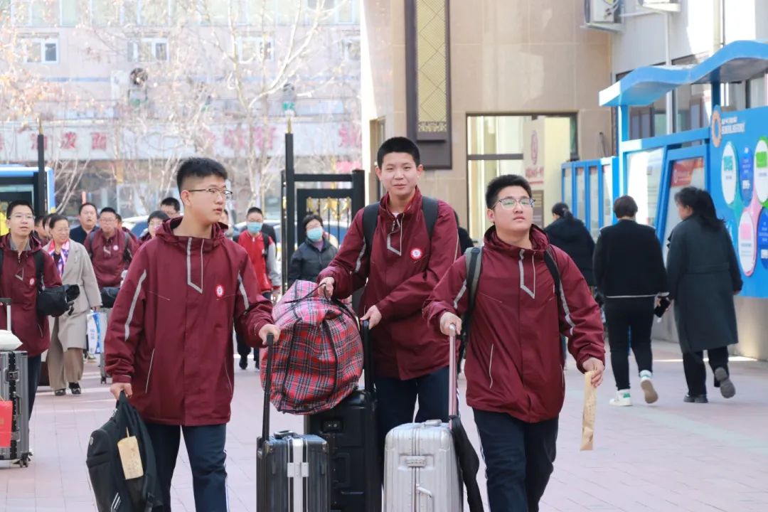 攜手奮進啟新程 奮楫揚帆創(chuàng)輝煌丨石家莊私立一中開學報到紀實